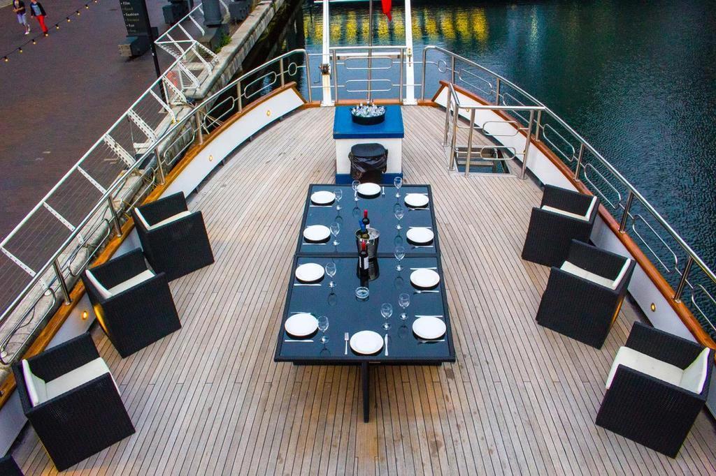 Absolute Pleasure Yacht Hotell London Eksteriør bilde